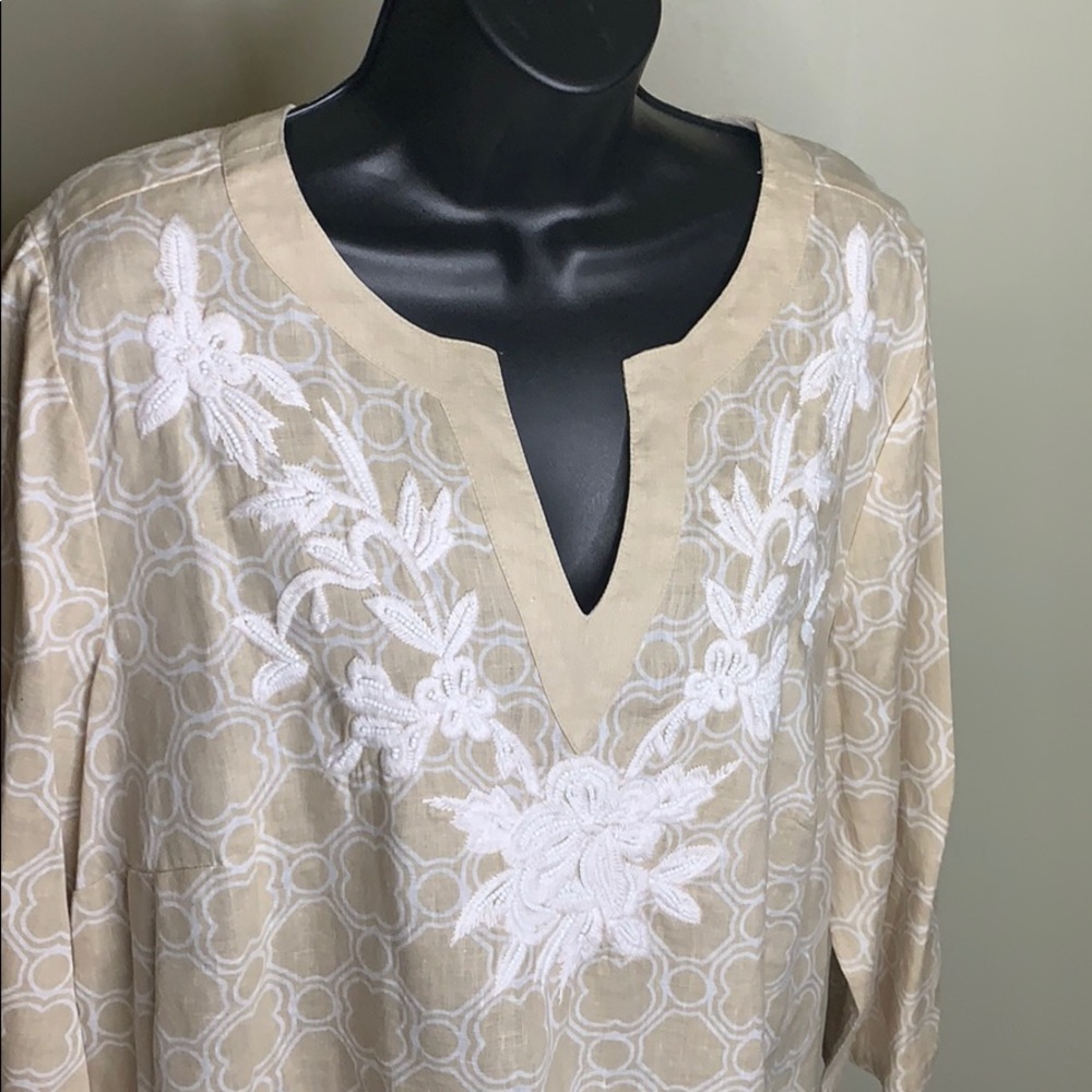 Beige and white linen tunic